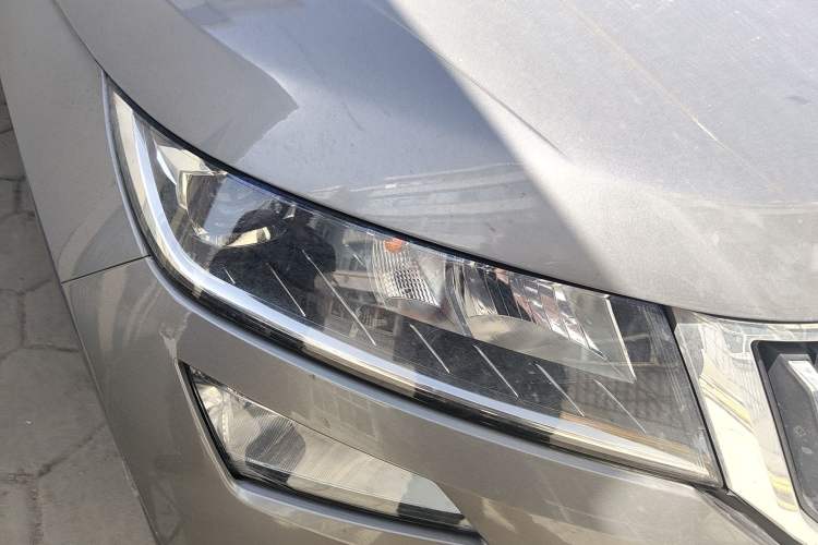 Used Skoda Kodiaq 2017 TSI330 5-seat Two-Wheel Drive Comfort Edition Right Front Headlight