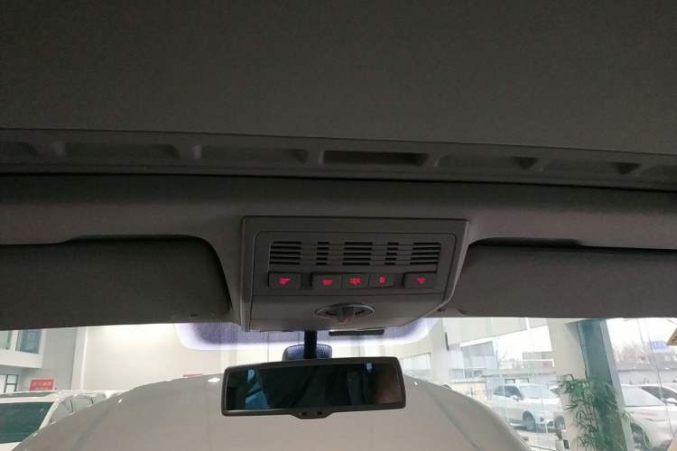 Used Volkswagen Multivan 2014 2.0 TSI Four-Wheel-Drive Executive Edition