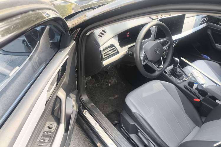 Used Volkswagen Lavida 2024 1.5L Automatic Starry Sky 5 Million Edition Driver Seat