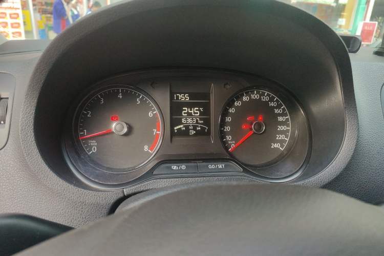 Used Volkswagen Polo 2016 1.4L Manual Fashion Model Odometer Close Up