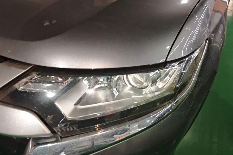 Used Mitsubishi Outlander 2019 2.0L Two-Wheel Drive Comfort Edition 5 Seats China VI Standard