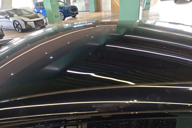 Used Xiaomi Auto SU7 2024 Four-Wheel Drive Ultra-Long Range Advanced Intelligent Driving Max Edition
