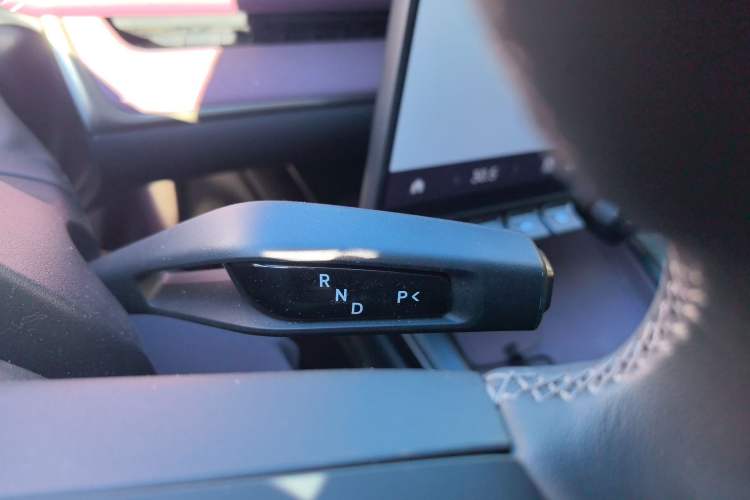 Used Xiaomi Auto SU7 2024 Four-Wheel Drive Ultra-Long Range Advanced Intelligent Driving Max Edition
