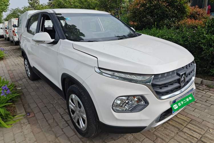 Used Baojun 510 2017 1.5L manual Comfort trim Front Right 45 Deg