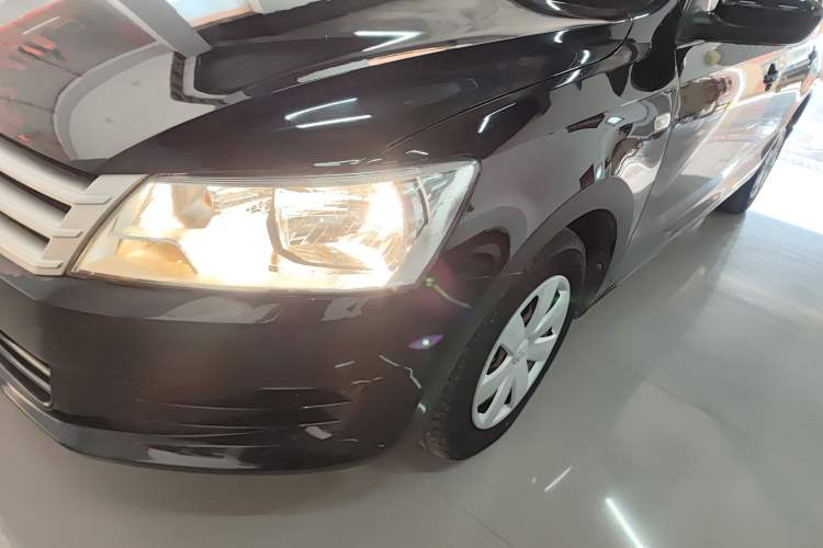 Used Volkswagen Santana 2015 1.4L Manual Fashion Edition
