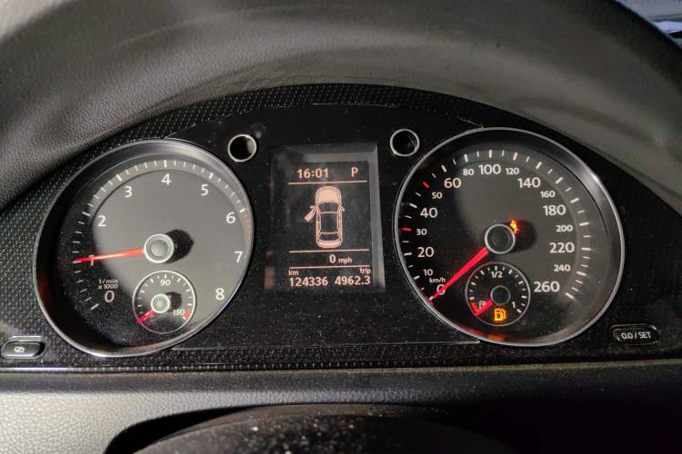 Used Volkswagen Magotan 2012 Revised 1.8TSI Luxury Version Instrument Cluster