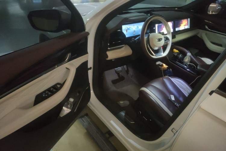 Used Geely Auto Monjaro L 2021 2.0TD DCT EVO Two-Wheel-Drive Flagship Version Driver Seat