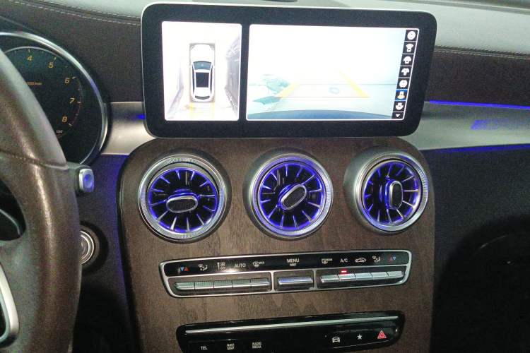 Used Mercedes-Benz GLC 2022 Facelift GLC 260 L 4MATIC Luxury Edition
