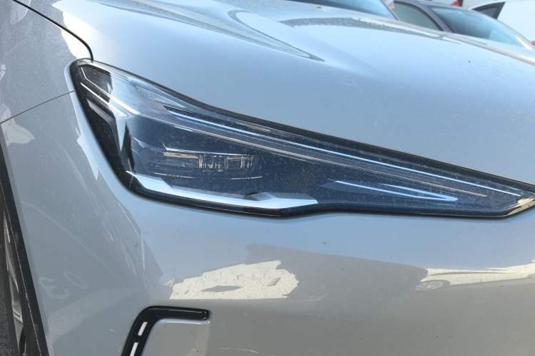 Used Geely Galaxy E5 2024 530 km Exploration+ Version Right Front Headlight