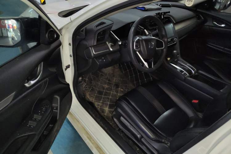 Used Honda Civic 2016 220TURBO CVT Luxury Edition