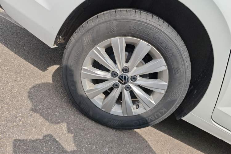 Used Volkswagen Lavida 2023 New Sharp 1.5L Automatic Excellent New Edition
