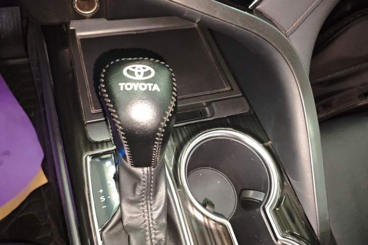 Used Toyota Camry 2021 Dual-Motor 2.5 HGVP Leading Edition Gear Lever