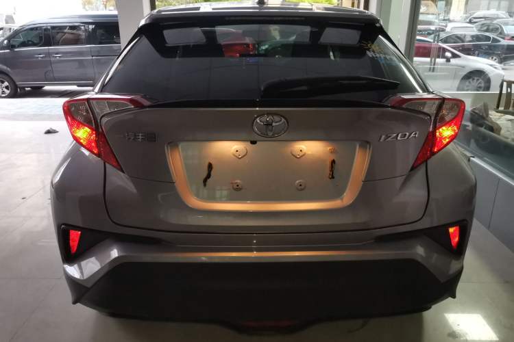Used Toyota IZOA 2021 2.0L Enjoy Edition
