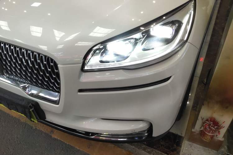 Used Lincoln Aviator 2020 3.0T V6 All-Wheel Drive Executive Version
