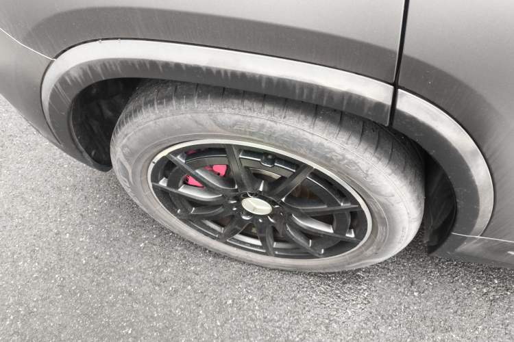 Used Mercedes-Benz GLA AMG 2021 AMG GLA 45 4MATIC+ Right Rear Wheel Hub