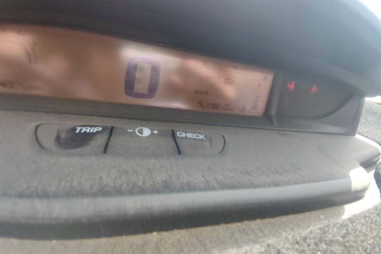 Used Citroen C-Quatre 2013 1.6L Manual Prestige CNG Model Odometer Close Up