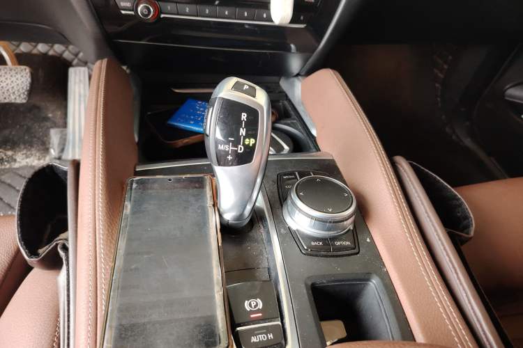 Used BMW X6 2018 xDrive28i
