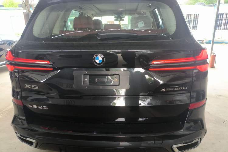 Used BMW X5 2023 xDrive 30Li Luxury M Sport Night Edition Package