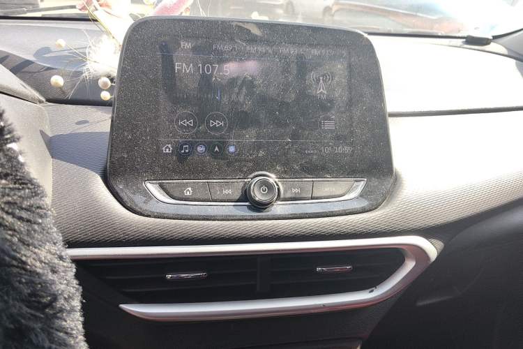 Used Chevrolet Trax 2019 325T Automatic Sport Edition China VI Standard Audio And AC Panel