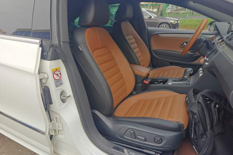 Used Volkswagen FAW-Volkswagen CC 2015 1.8TSI Luxury Model
