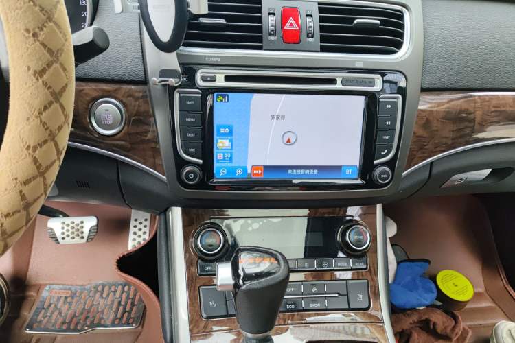 Used Haval H8 2015 2.0T Two-Wheel-Drive Luxury Version
