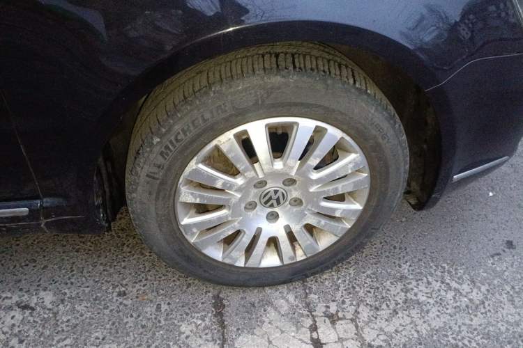 Used Volkswagen Passat 2009 1.8T Automatic Zunjie Model Right Front Wheel Hub