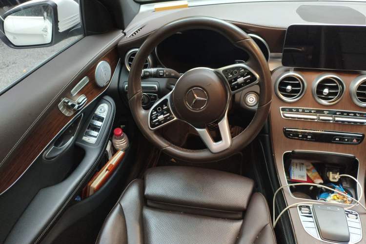 Used Mercedes-Benz GLC 2021 GLC 300 L 4MATIC Dynamic Model Steering Wheel