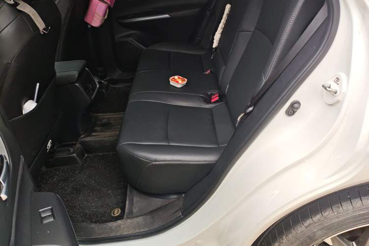 Used Toyota Venza 2023 2.0L CVT Two-Wheel Drive Luxury Edition Left Rear Seat