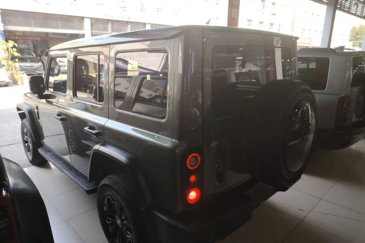 Used 212 T01 2024 2.0T Mechanic
