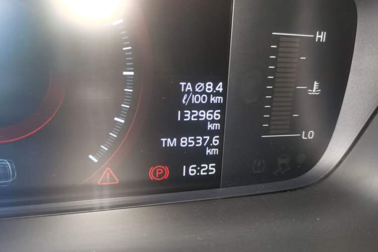 Used Volvo S90 2018 T4 Zhiyuan Edition Odometer Close Up