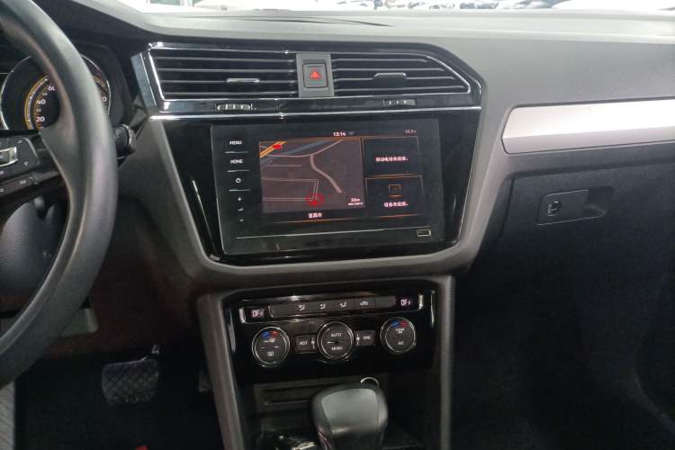 Used Volkswagen Tiguan L 2020 330TSI Automatic Two-Wheel Drive Panoramic Comfort Edition China VI Standard