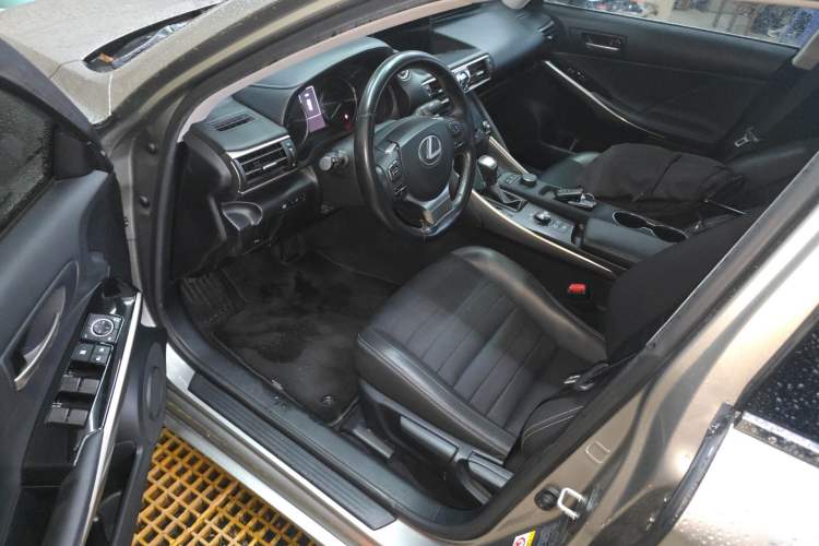 Used Lexus IS 2017 300 Leading Edition Left Front Seat