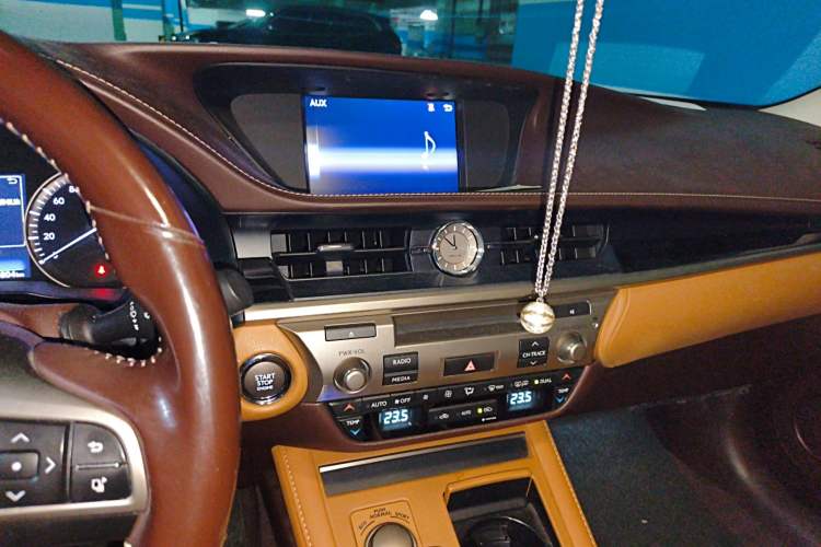 Used Lexus ES 2015 200 Elite Edition
