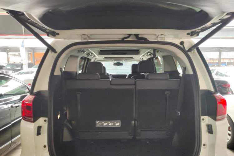 Used GAC Trumpchi M8 2021 Master Series 390T Prestige Edition Trunk