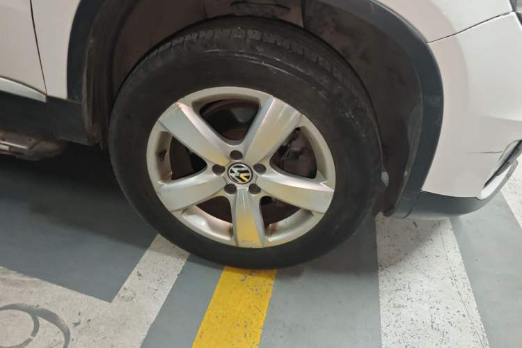 Used Volkswagen Tiguan 2013 1.8 TSI Automatic Two-Wheel Drive Comfort Edition Right Front Wheel Hub