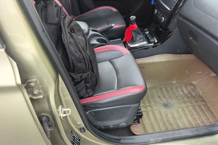 Used HYOSOW S3 2015 1.8L Prestige Version China V Emission Standard Right Front Seat