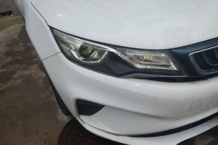 Used Geely Auto Emgrand GL 2018 1.8L DCT Elite Smart Connectivity Version Right Front Headlight