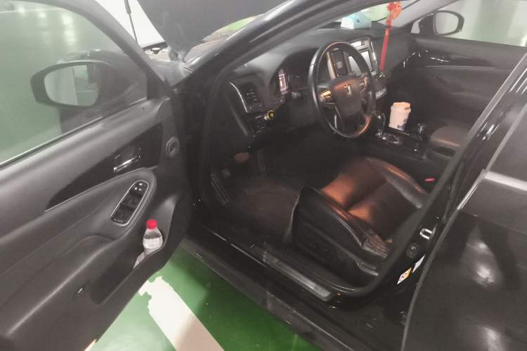 Used Toyota Crown 2015 2.0T Fashion Edition
