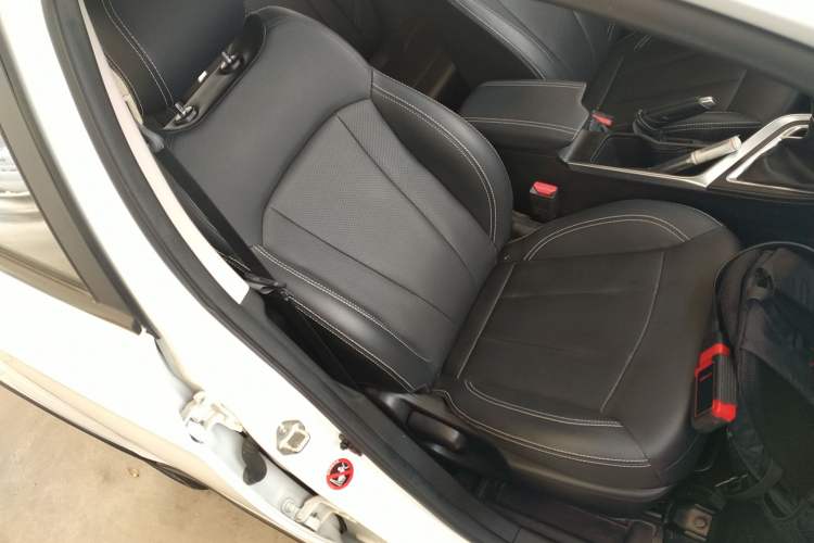 Used Geely Auto Vision X3 2019 Upgraded Model 1.5L Manual Elite Version