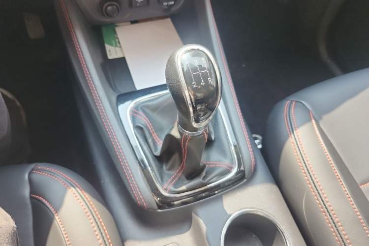 Used CHANGAN OSHAN A800 2017 1.6L Manual Comfort Model
