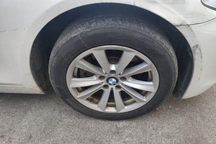 Used BMW 5 Series 2013 525Li Luxury Model
