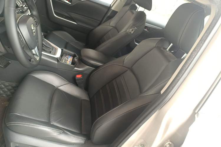 Used Toyota Wildlander 2020 2.0L CVT Two-Wheel Drive Luxury Edition Left Front Seat