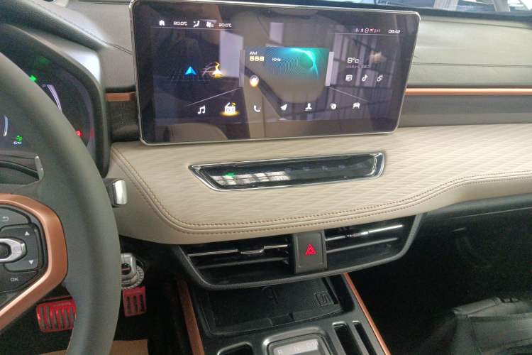 Used Haval JOLION 2021 1.5T Automatic Four-Door Version Audio And AC Panel