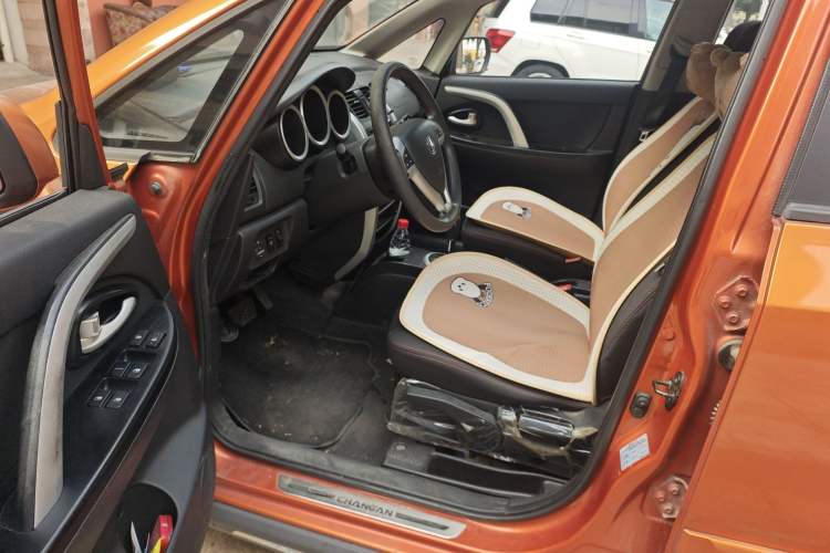 Used Changan CX20 2014 1.4L IMT Sunroof Navigation Version China V Standard
