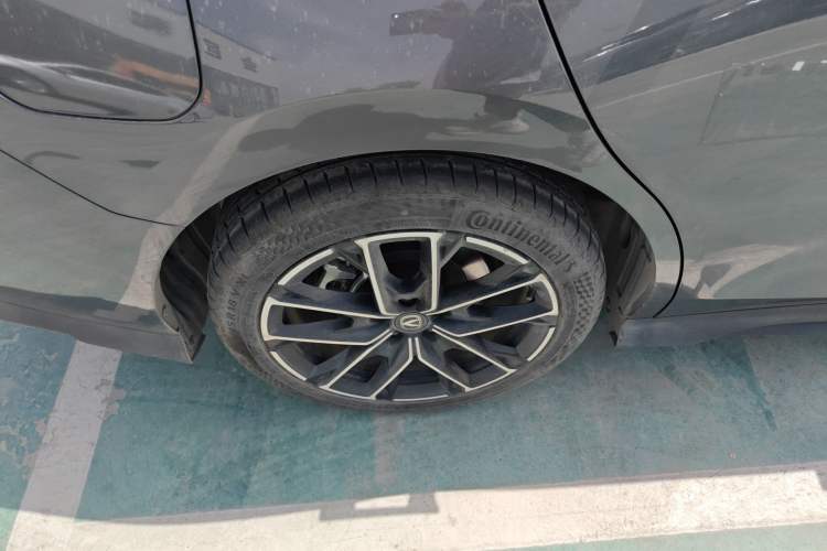 Used CHANGAN UNI-V iDD 2024 Blue Whale Smart Electric iDD 136km Luxury Model
