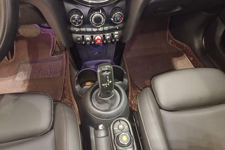 Used MINI MINI 2019 1.5T COOPER Classic Edition Five-Door Version