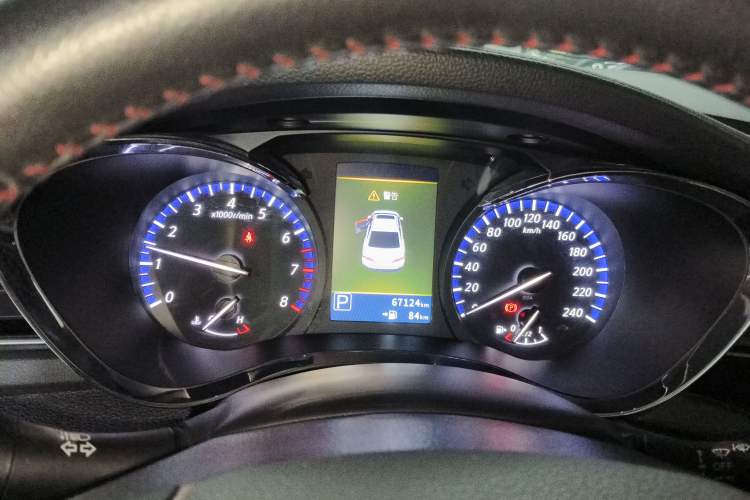 Used Venucia D60 2019 100 000-Yuan Glory 1.6L XV CVT Chenyue Edition China VI Standard
