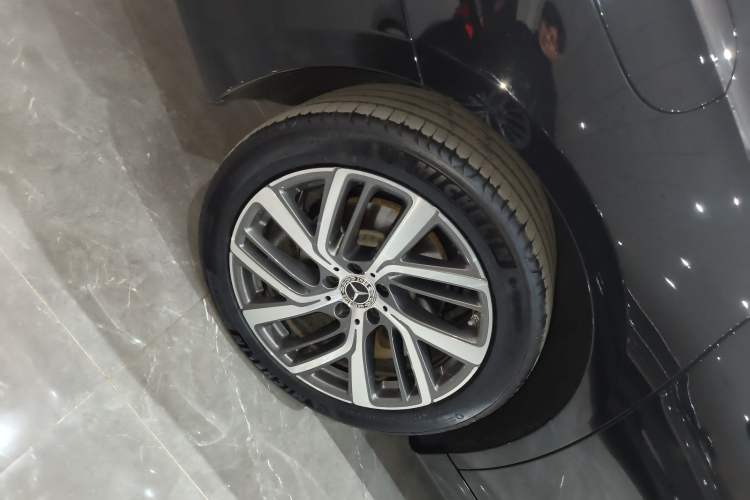 Used Mercedes-Benz E-Class 2024 Refresh E 300 L Stylish Edition
