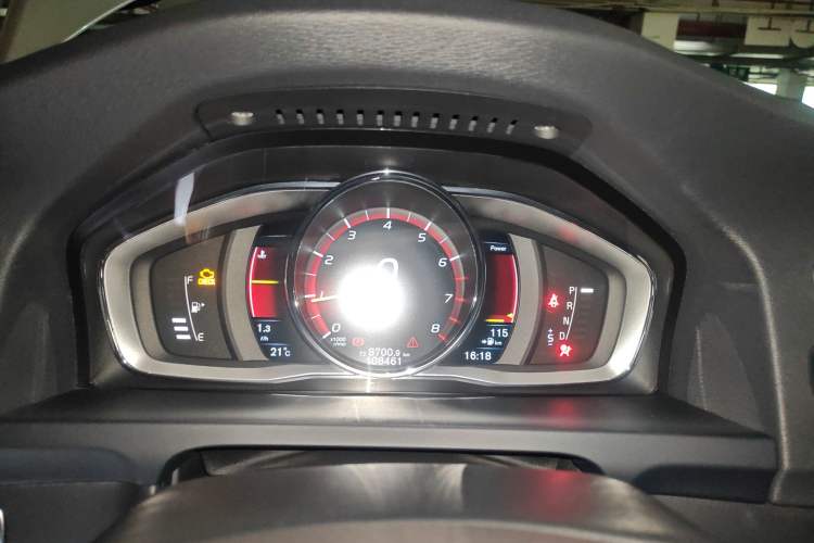 Used Volvo V60 2015 T5 Zhiya Edition