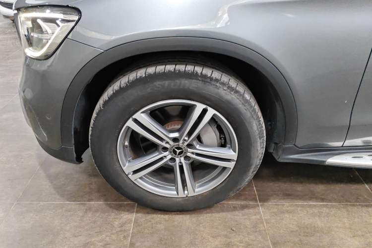 Used Mercedes-Benz GLC 2021 GLC 260 L 4MATIC Dynamic Edition Left Front Wheel Hub